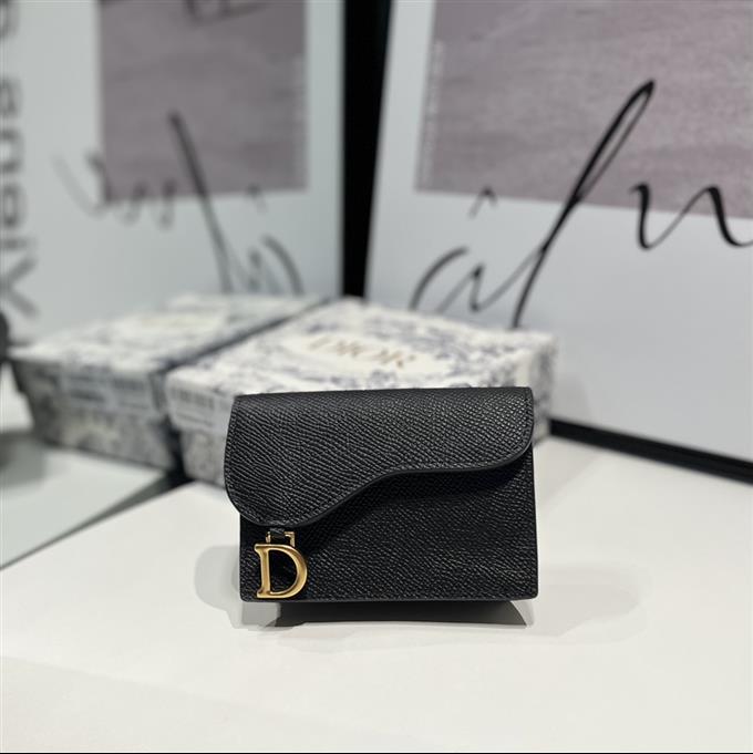 2025228Y 180P182140564